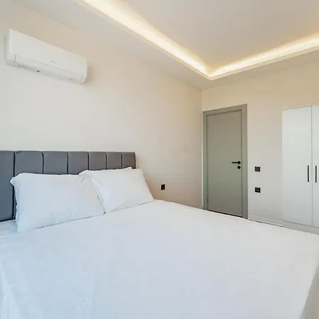 Appartamento Close To The Airport And The D7 *